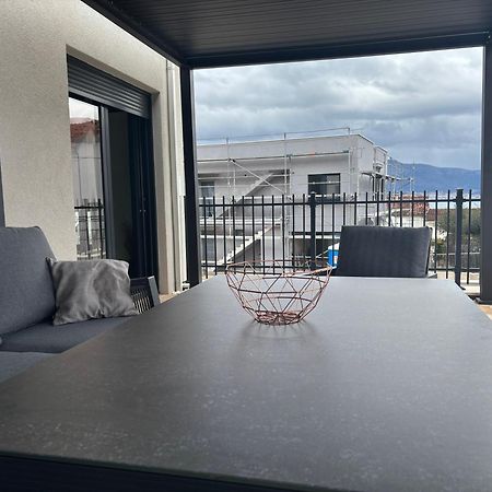 House & Home Slatine Bagian luar foto