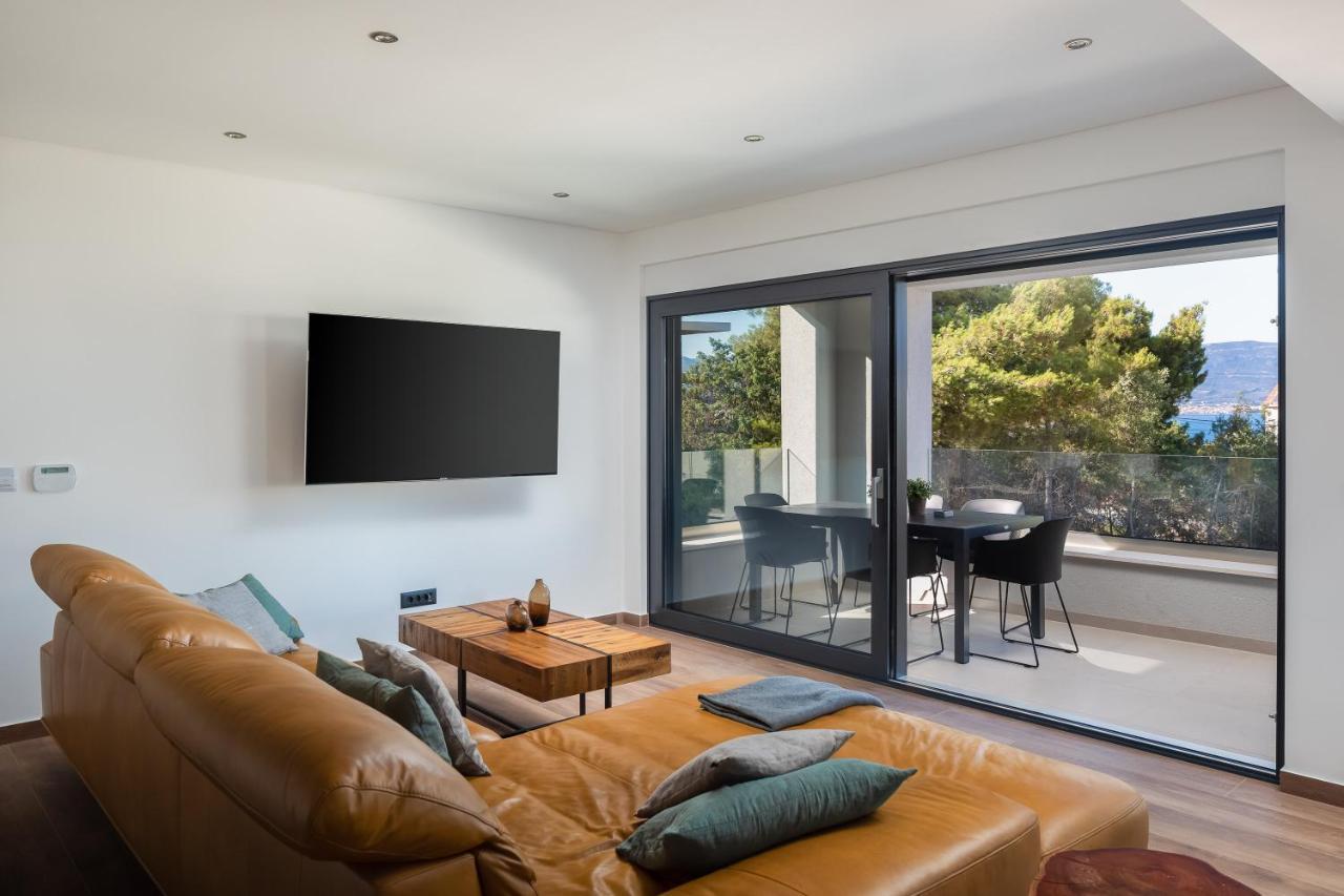 House & Home Slatine Bagian luar foto