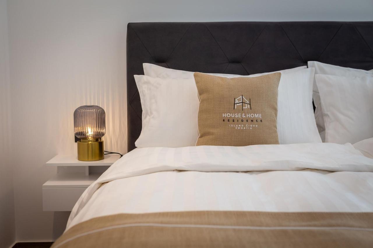 House & Home Slatine Bagian luar foto