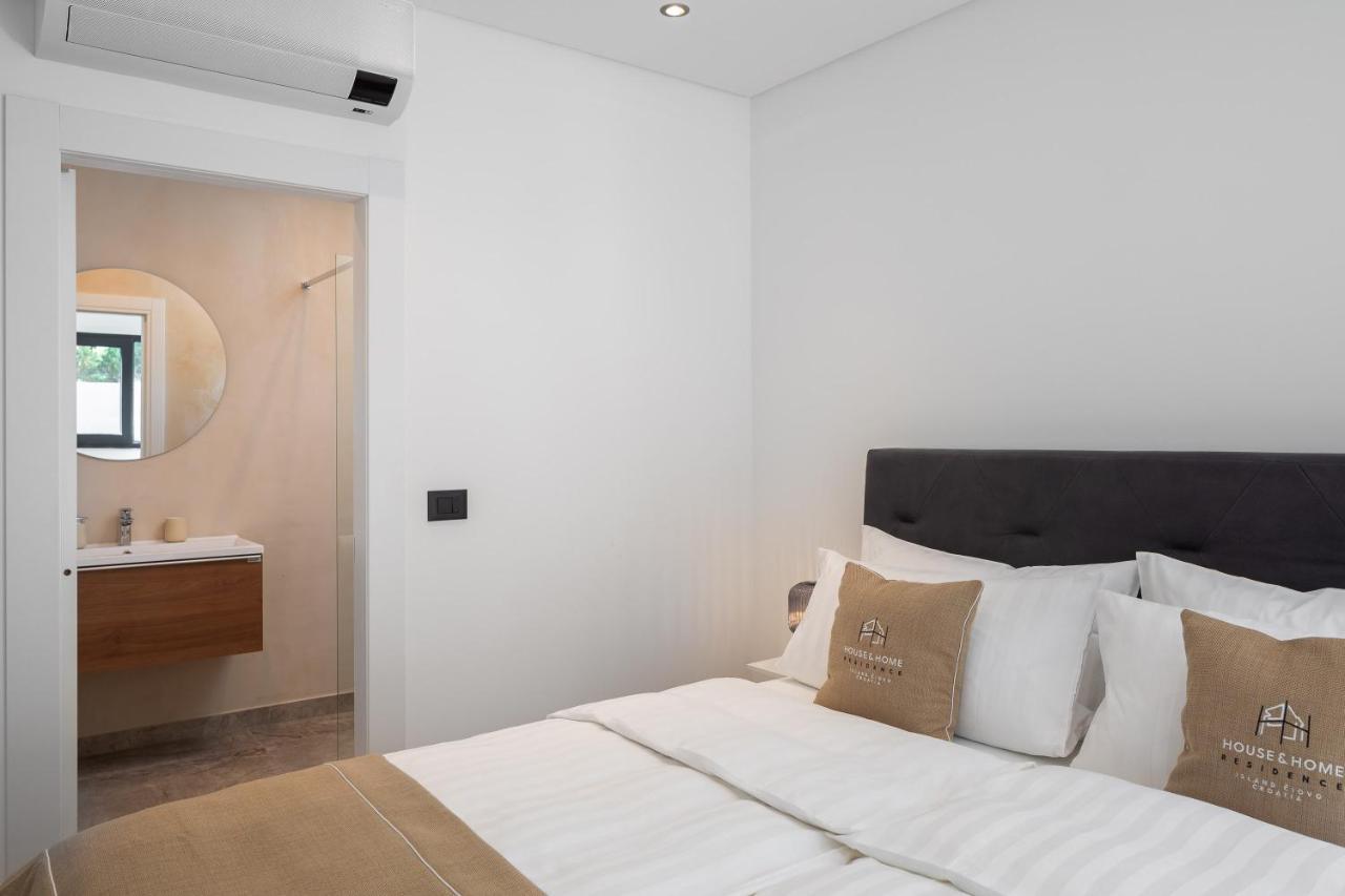 House & Home Slatine Bagian luar foto