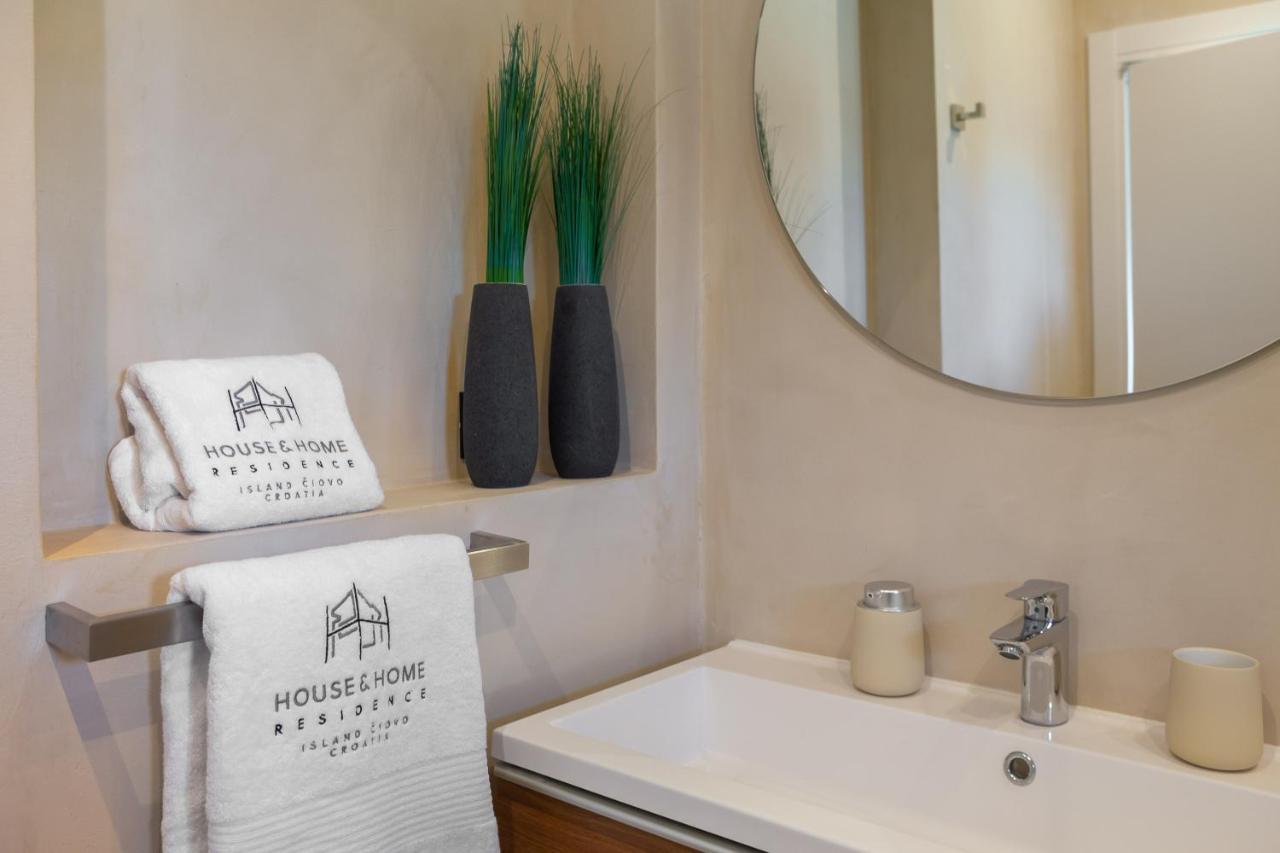 House & Home Slatine Bagian luar foto