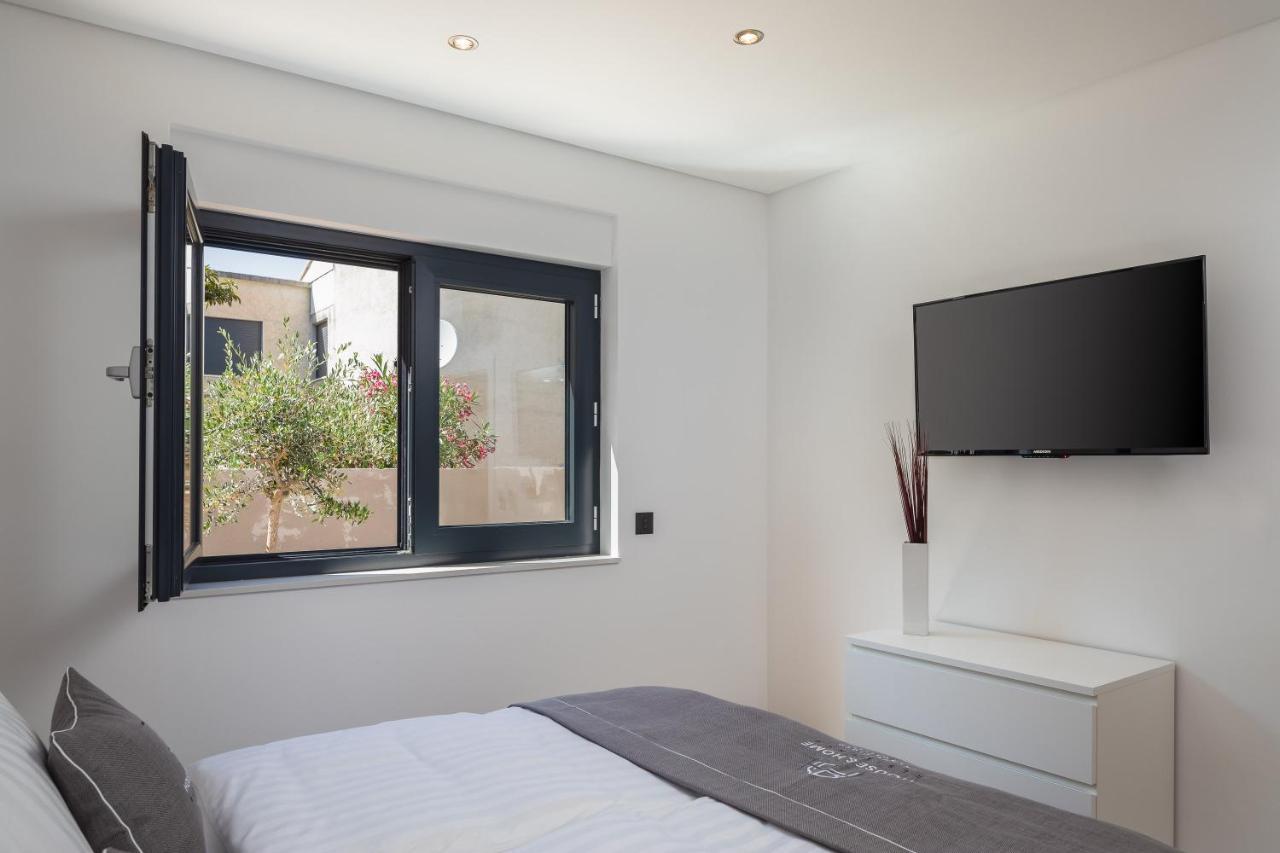 House & Home Slatine Bagian luar foto