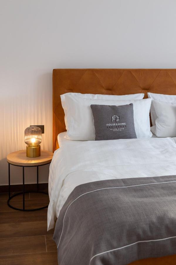 House & Home Slatine Bagian luar foto