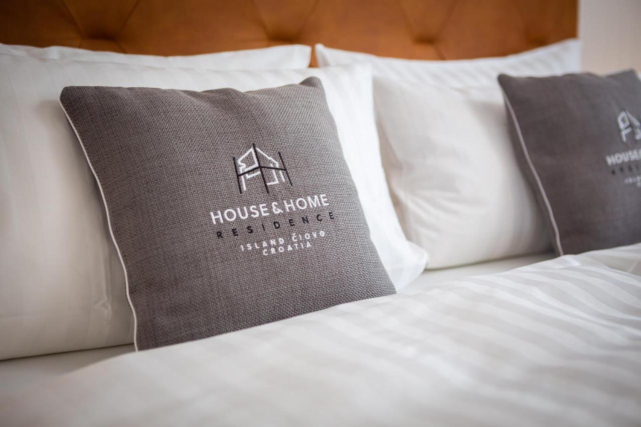 House & Home Slatine Bagian luar foto
