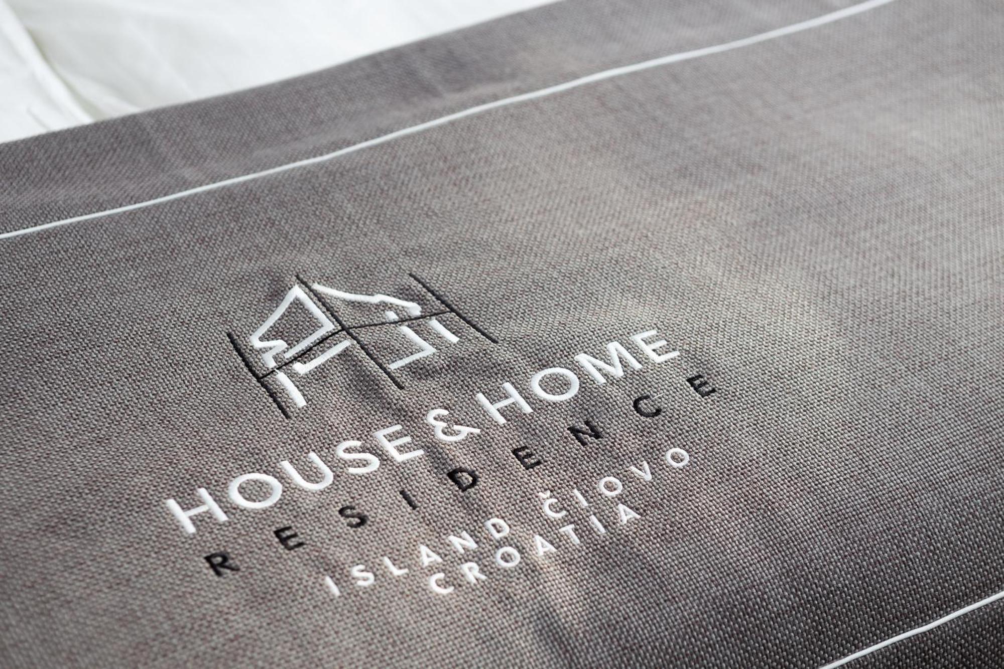 House & Home Slatine Bagian luar foto