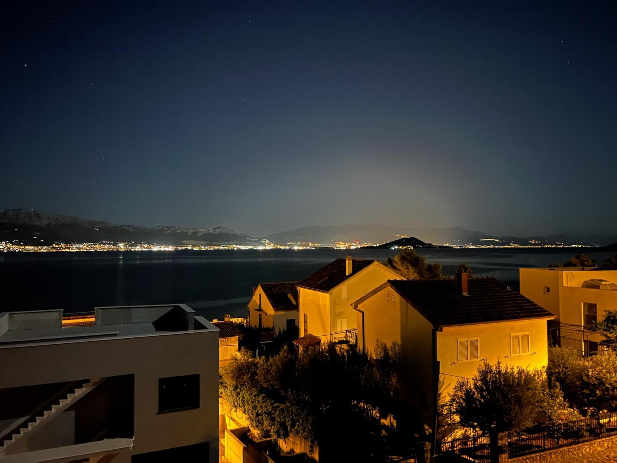House & Home Slatine Bagian luar foto
