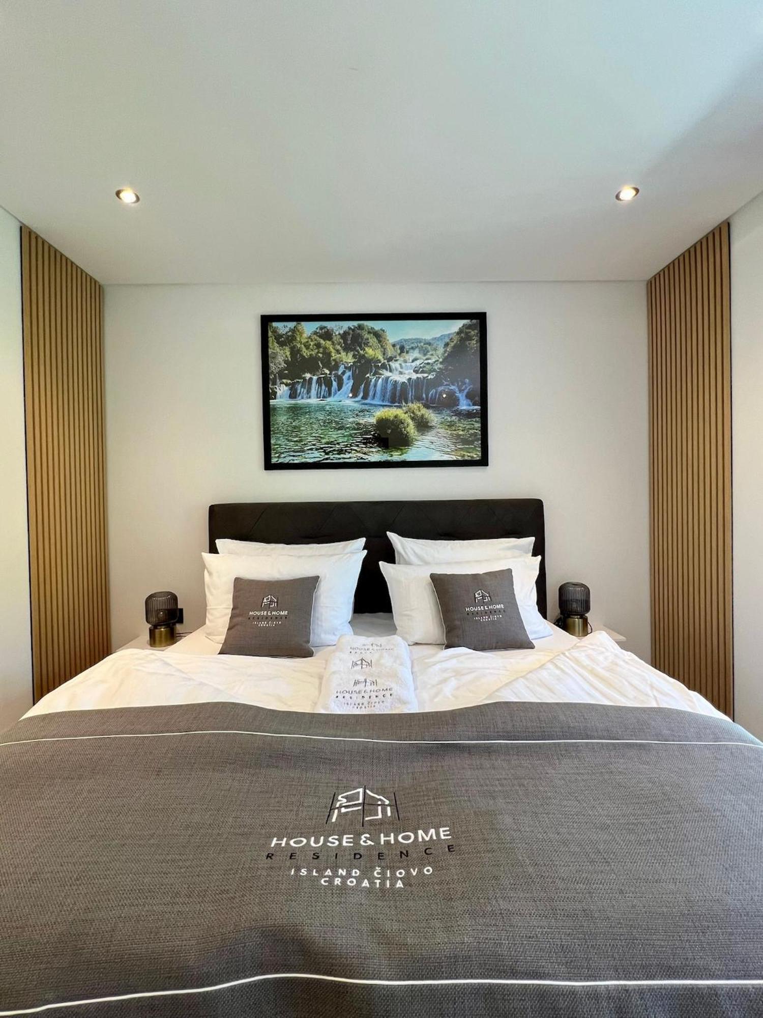 House & Home Slatine Bagian luar foto