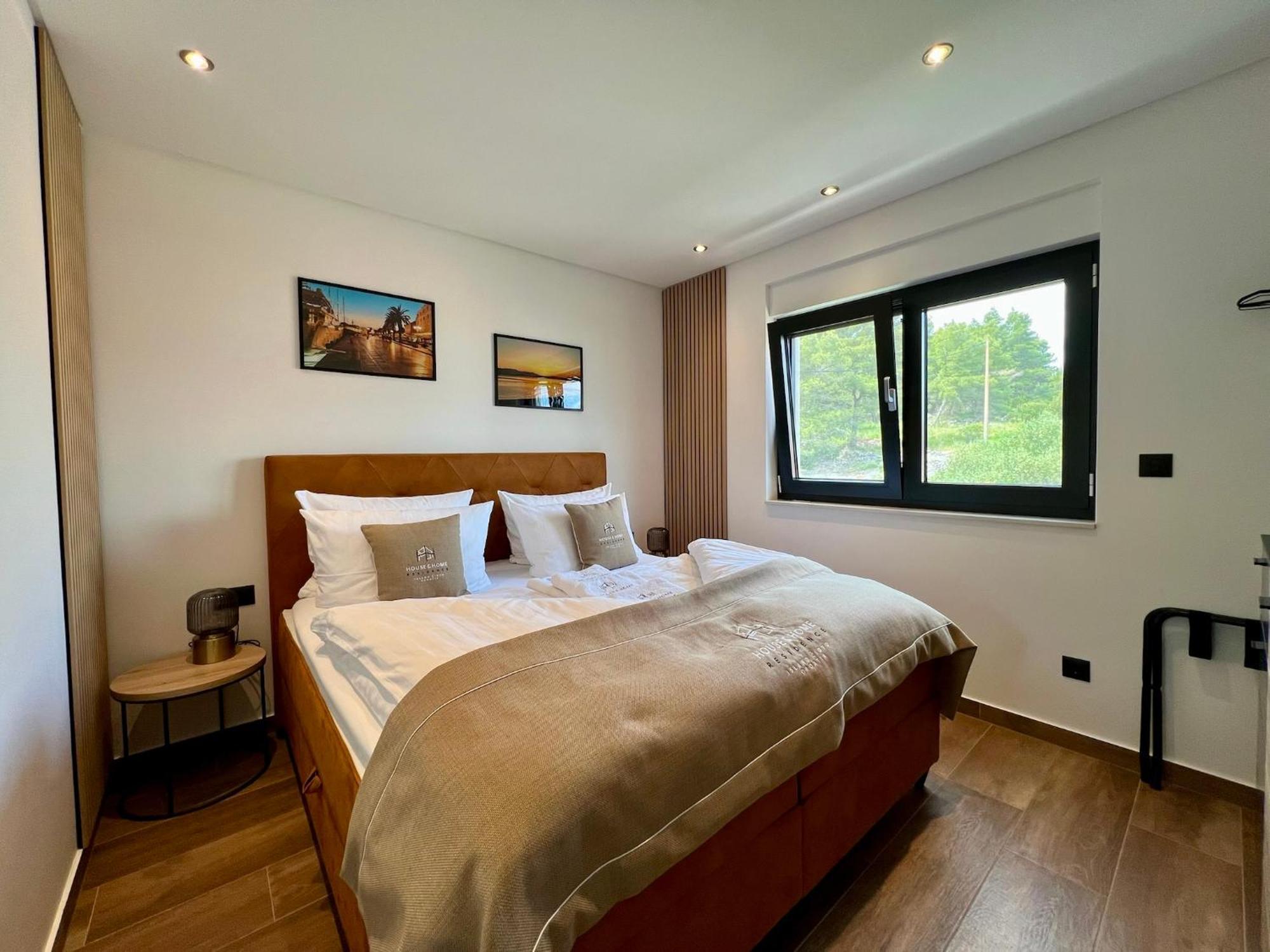House & Home Slatine Bagian luar foto